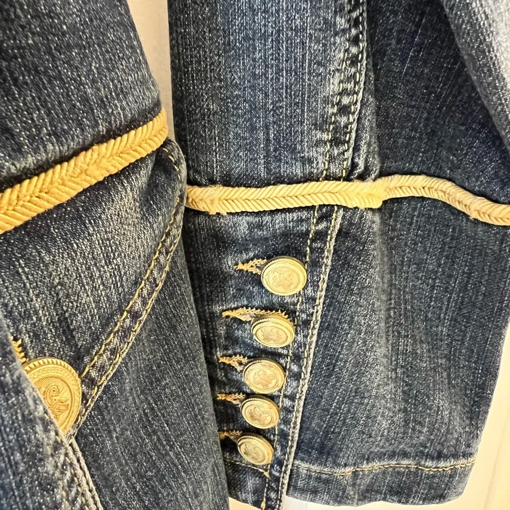 OLSEN EUROPE BLUE AND GOLD DENIM TRENCH COAT… SIZE 38… NEW WITH TAGS. - Picture 5 of 16